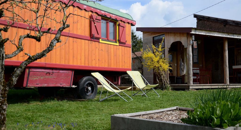La Roulotte De La Fay Holiday home Dompierre-les-Ormes