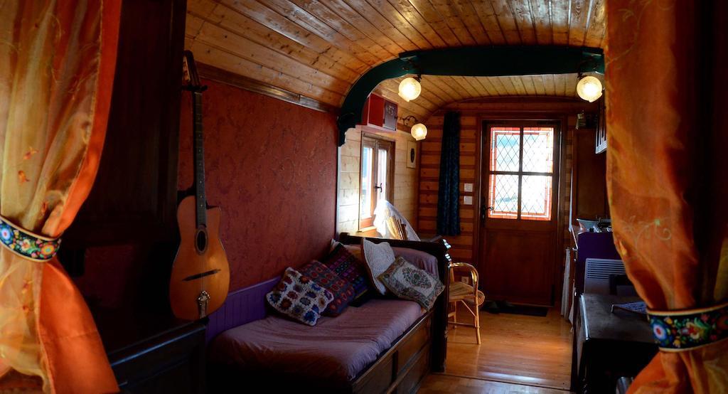 La Roulotte De La Fay Holiday home